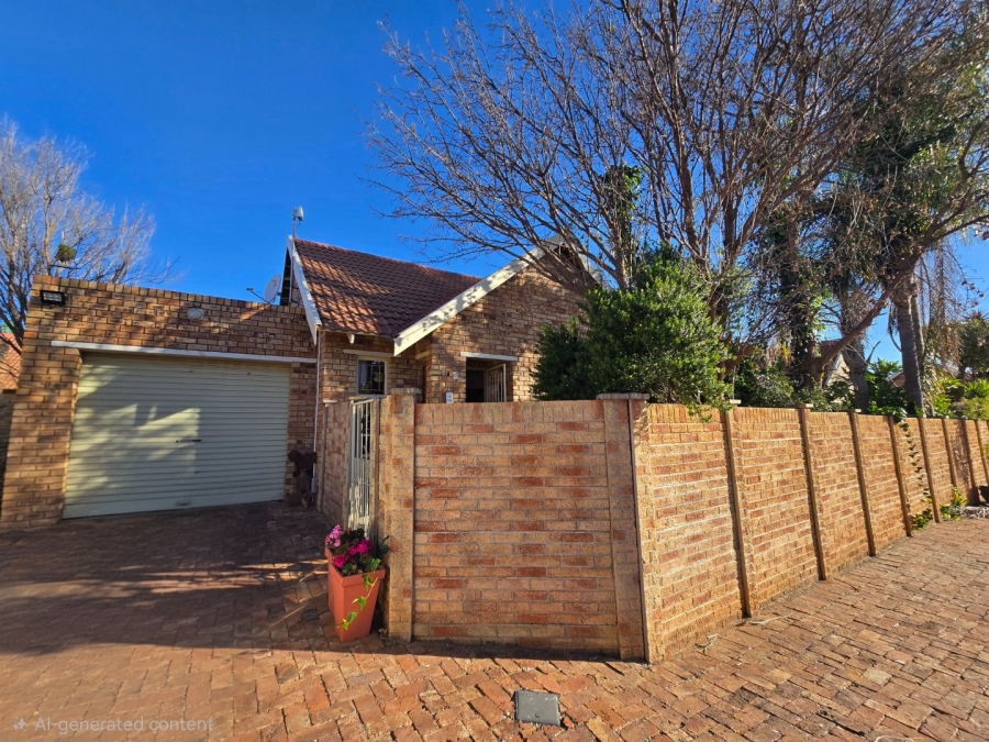 2 Bedroom Property for Sale in Langenhovenpark Free State